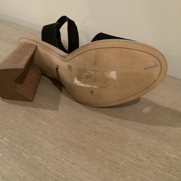 Gianni Bini ankle strap sandal with wooden heel - Picture 8 of 16